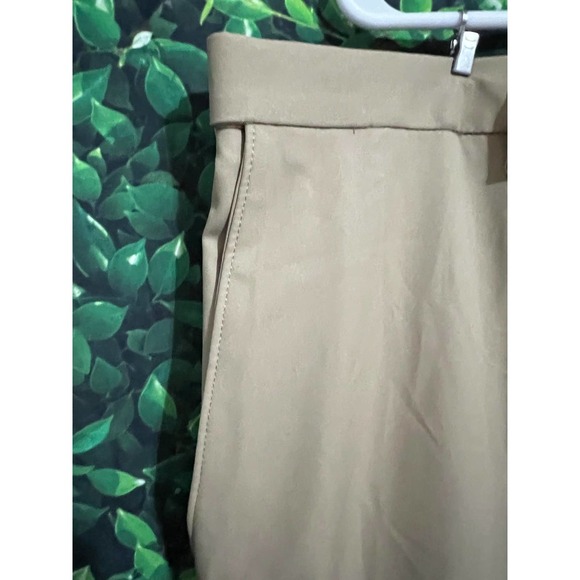 NWT Haggar Performance Dress Pants - Khaki 40in x 30in - Picture 3 of 5